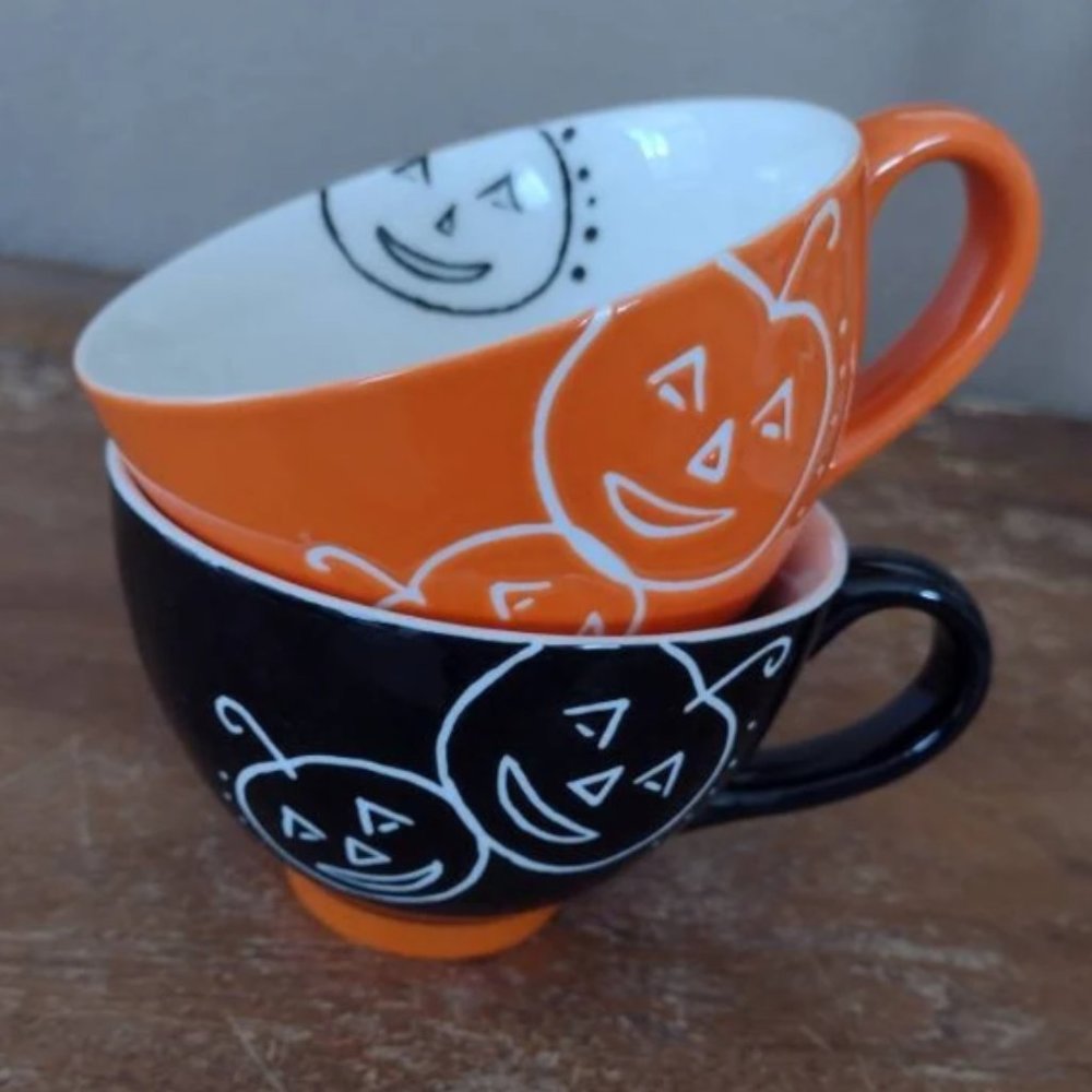 Pair of Starbucks 2007 Halloween Coffee Mugs Pumpkin Jack-o-lantern